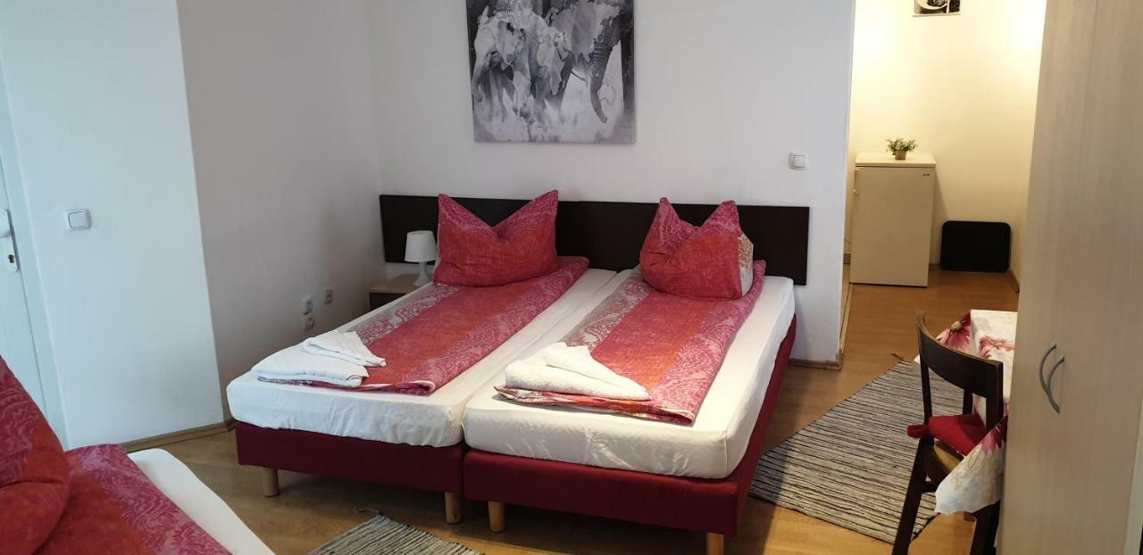 Apartmenthaus Beim Lkh Graz Exterior photo