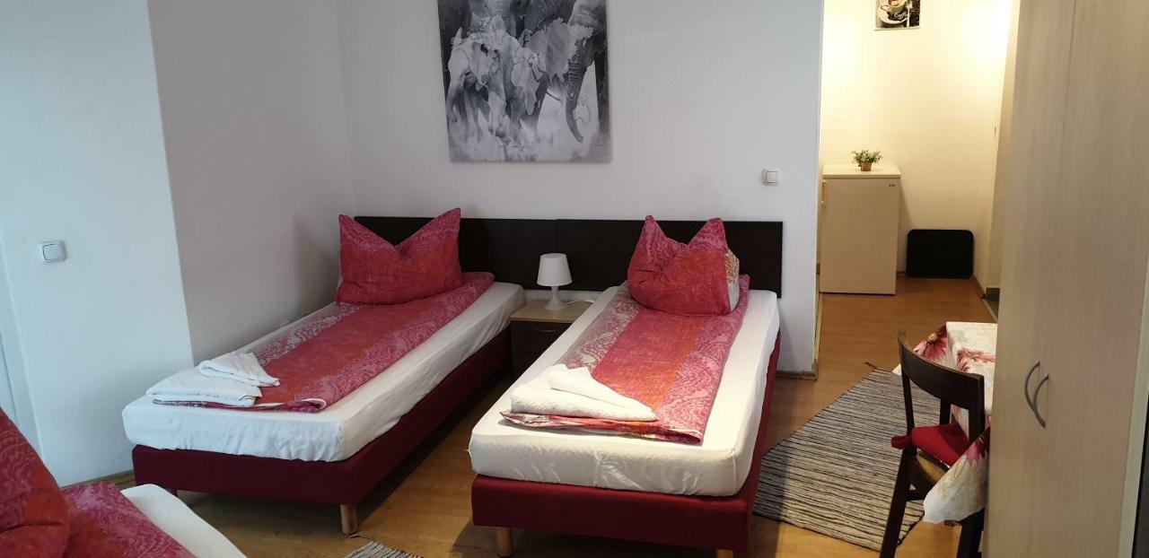 Apartmenthaus Beim Lkh Graz Exterior photo